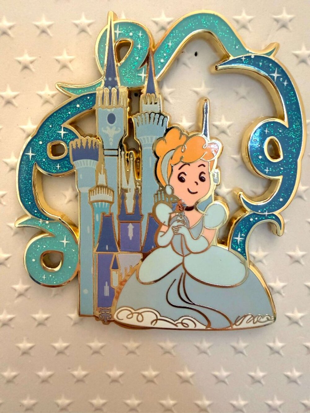 Cinderella Suzy LE 750 Disney Princess Castle Cuties PALM Jumbo Glitter Pin